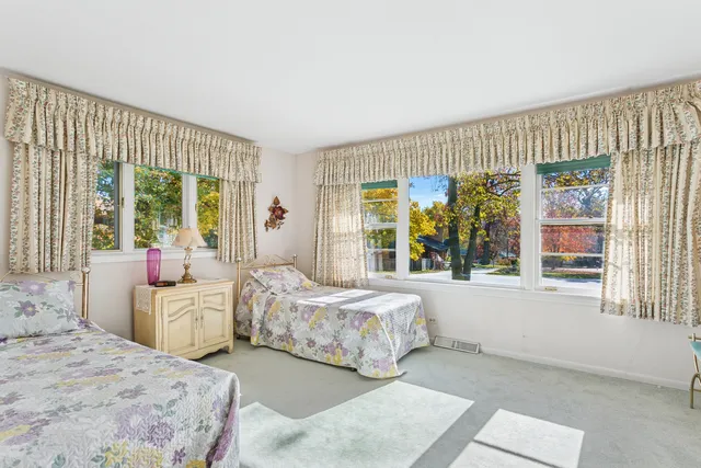 $579,000 | 23W134 Mulberry Lane, Glen Ellyn, IL 60137