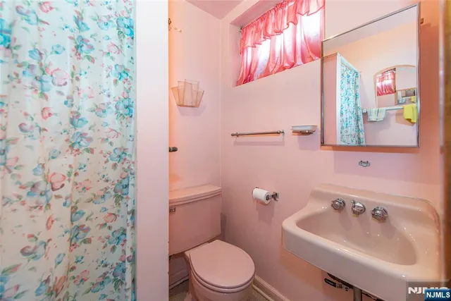 $700,000 | 18 Birch Street, Bloomfield, NJ 07003