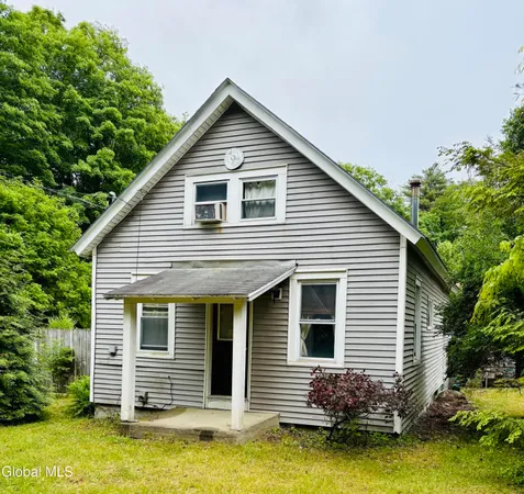 $295,000 | 408 West Mountain Road, Queensbury, NY 12804