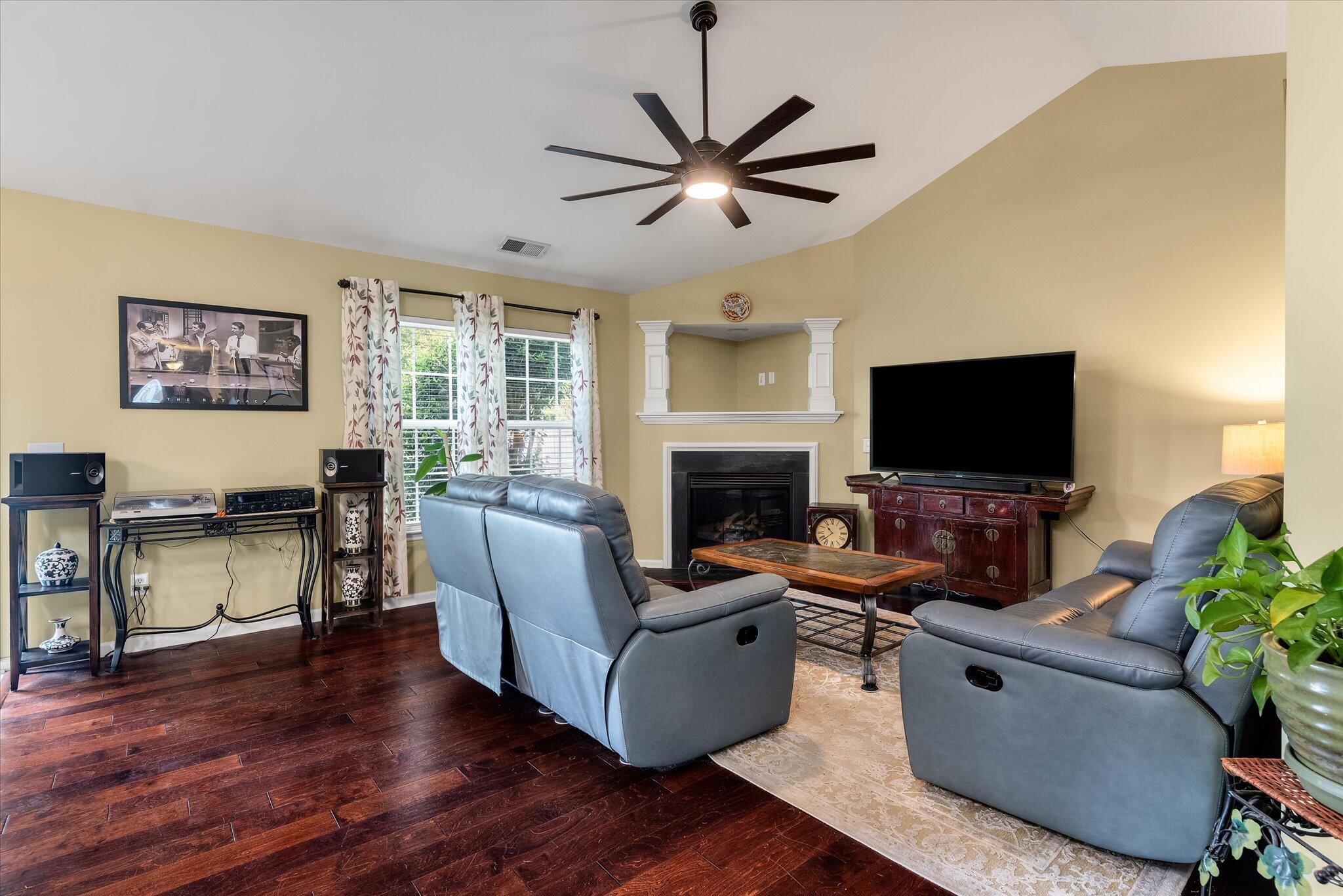 2011 Asher Loop Summerville, SC 29485 - Photo 5 of 36 14-2011 Asher Loop_i_Lowcountry Exposure