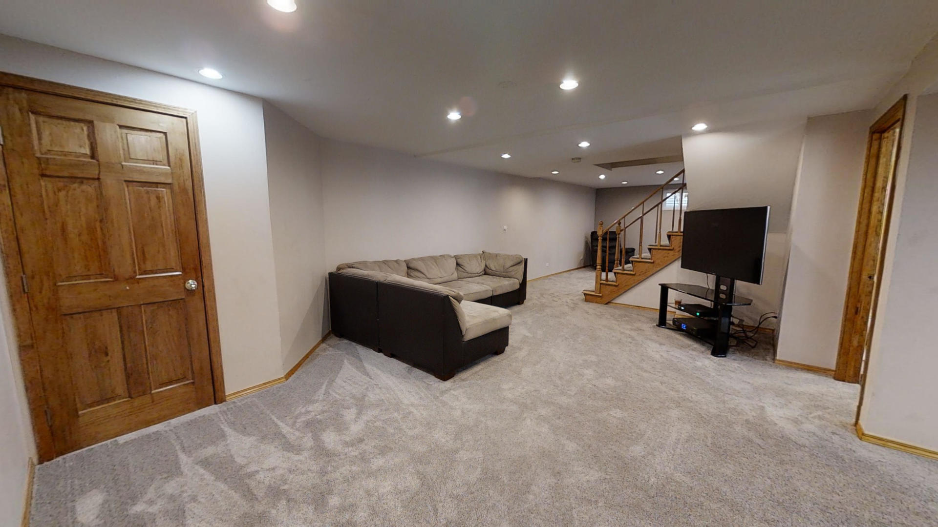 1948 Slippery Rock Road Naperville, IL 60565 - Photo 51 of 61 a view of a big room with closet and mirror