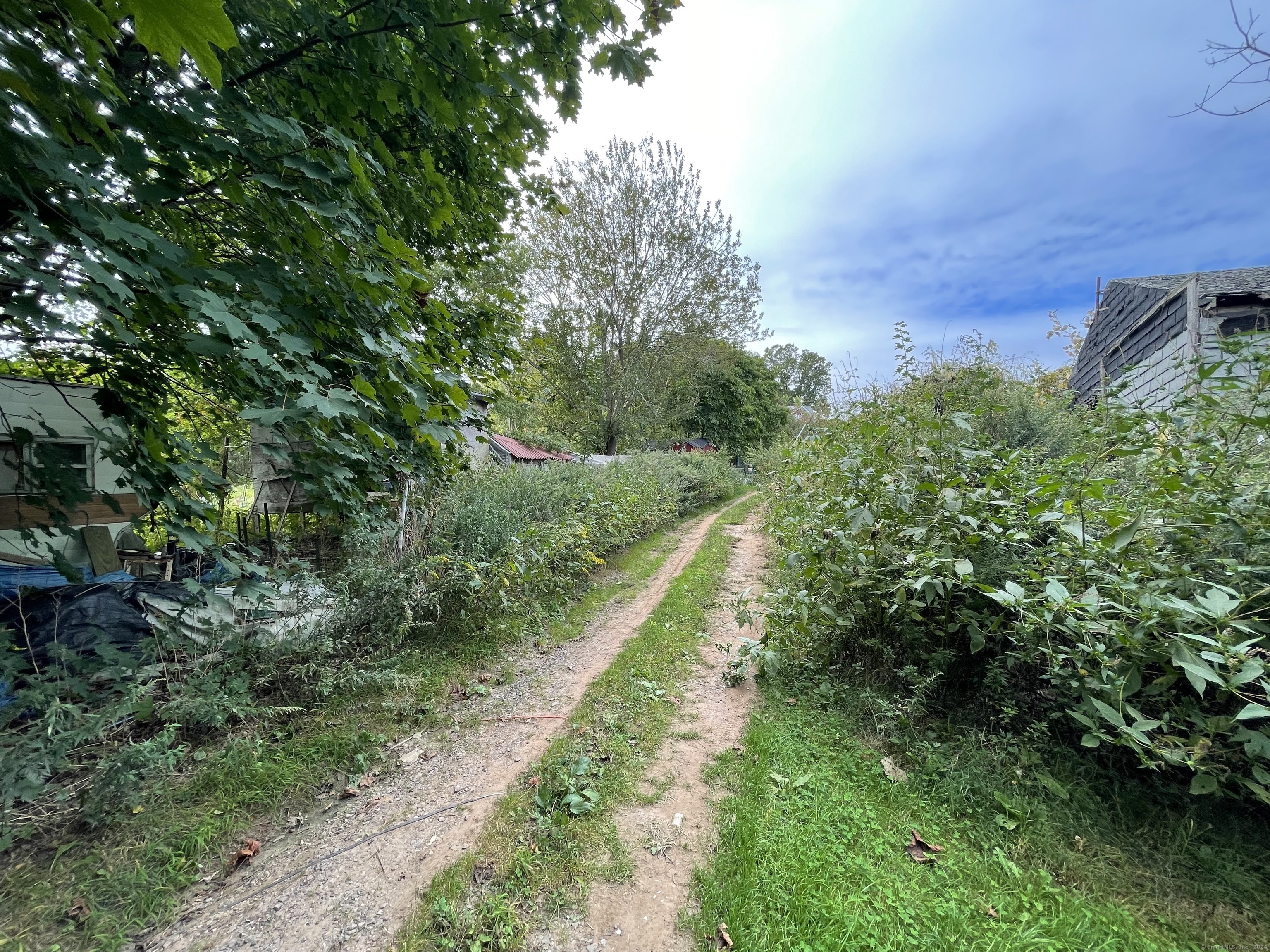 1934 Hartford Turnpike, North Haven, CT 06473 Compass