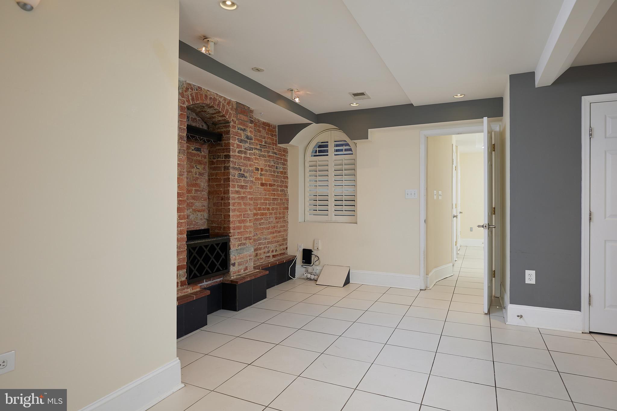 910 T Street Northwest, Unit B Washington, DC 20001 - Photo 6 of 37 Gallery Image 6