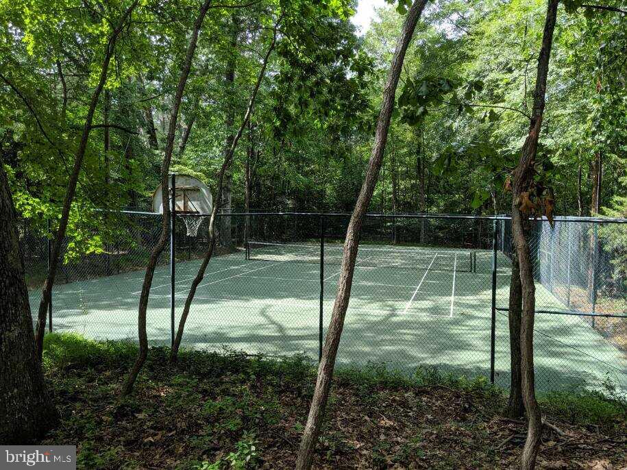 11108 Deville Estates Drive Oakton, VA 22124 - Photo 37 of 47