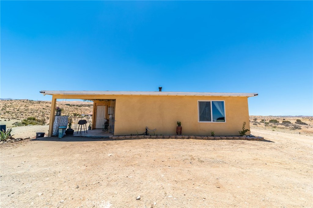 25333 Valley View Road Apple Valley, CA 92308 - Photo 3 of 42