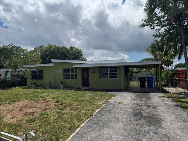 $3,200 | 2620 Southwest 53rd Avenue, West Park, FL 33023