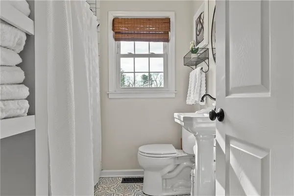 $399,000 | 555 Hubbard Road, Carnesville, GA 30521