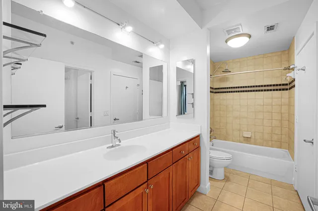 $465,000 | 400 Massachusetts Avenue Northwest, Unit 405, Washington, DC 20001