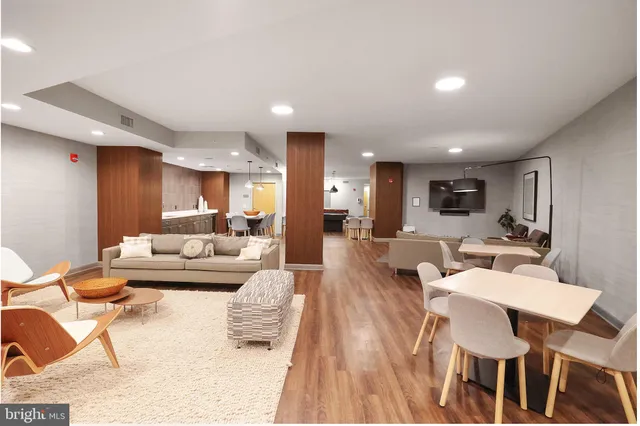 $465,000 | 400 Massachusetts Avenue Northwest, Unit 405, Washington, DC 20001