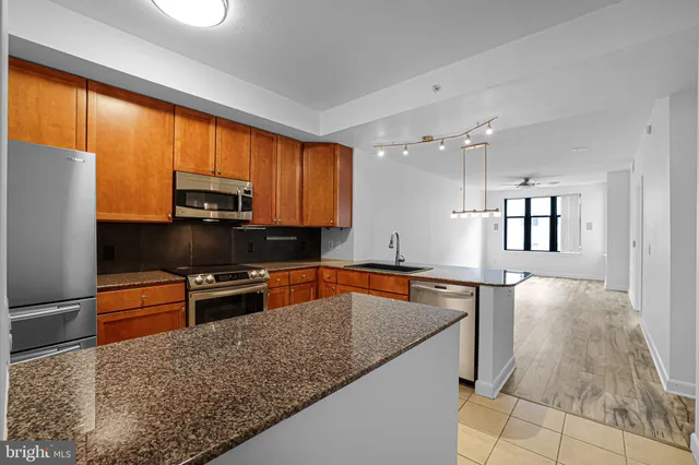 $465,000 | 400 Massachusetts Avenue Northwest, Unit 405, Washington, DC 20001