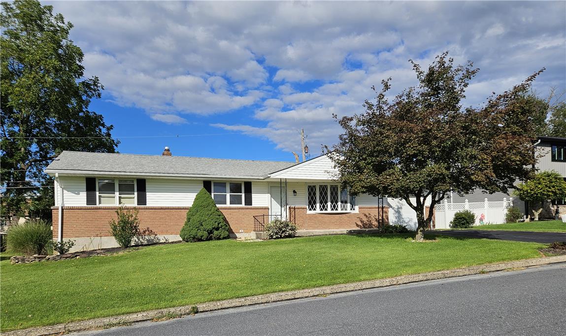 2141 Aster Road Macungie, PA 18062 - Photo 1 of 25 Gallery Image 1