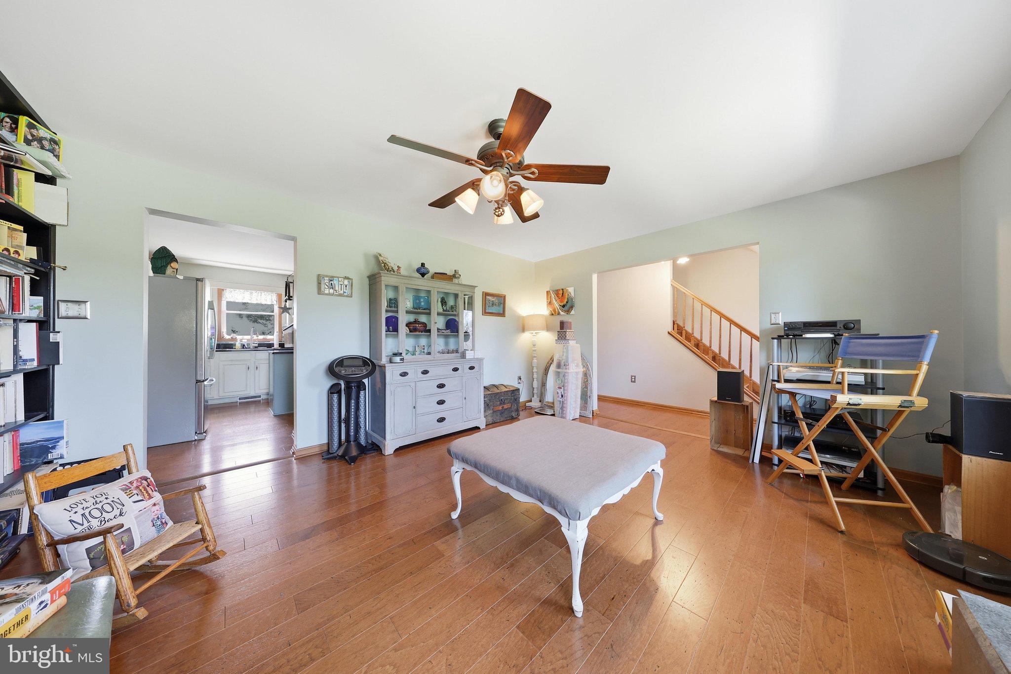 11841 Ashton Road Clear Spring, MD 21722 - Photo 5 of 56 Living Room