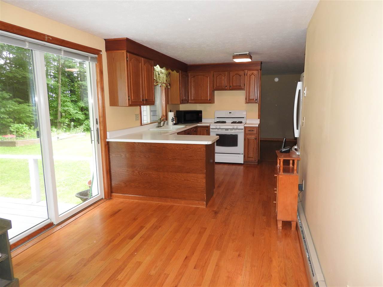 122 Davison Road Henniker, NH 03242 - Photo 4 of 23 Gallery Image 4