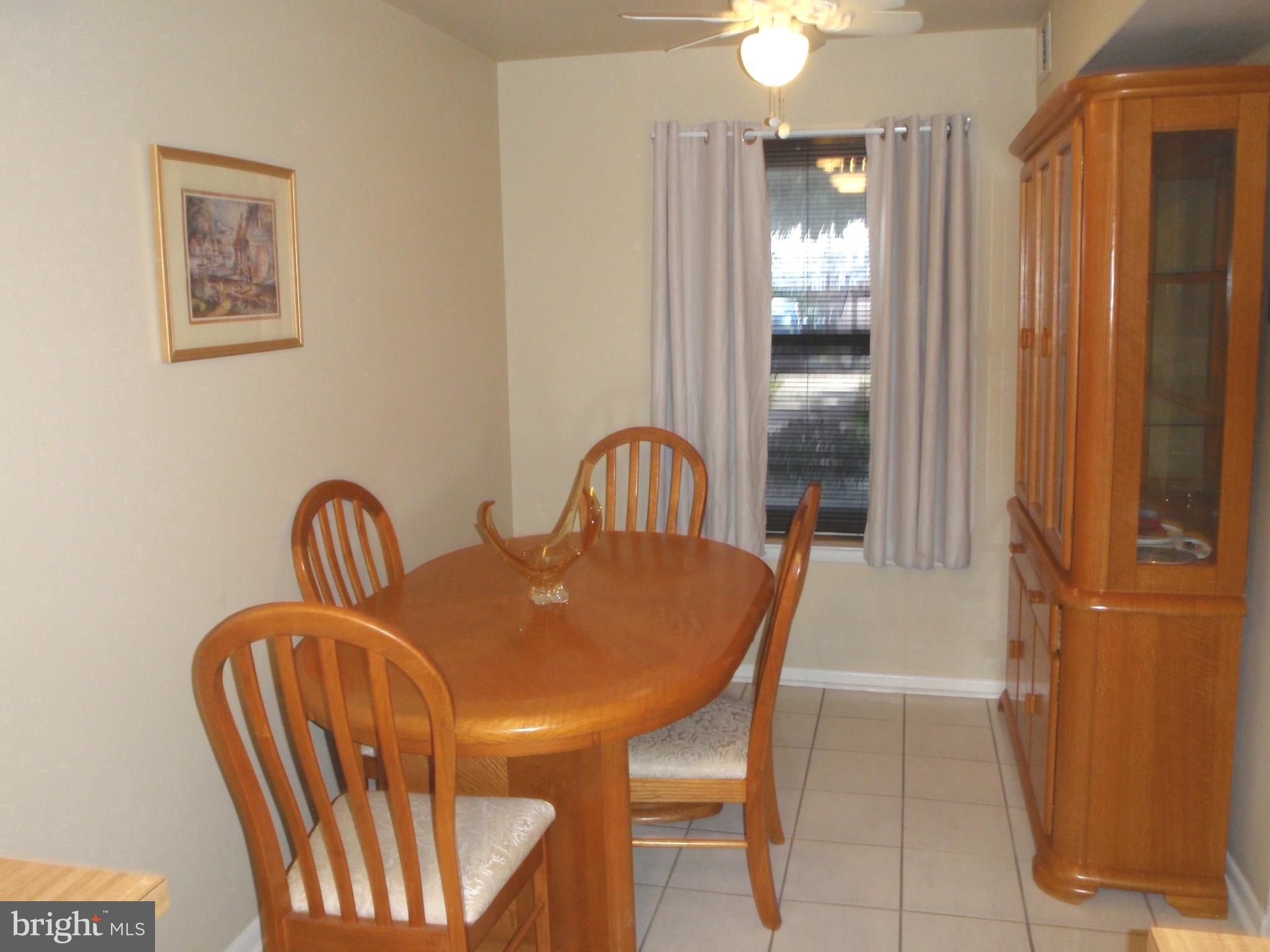 7015 Ridge Avenue, Unit 15 Philadelphia, PA 19128 - Photo 19 of 28 Eating area, dining set is negotiable