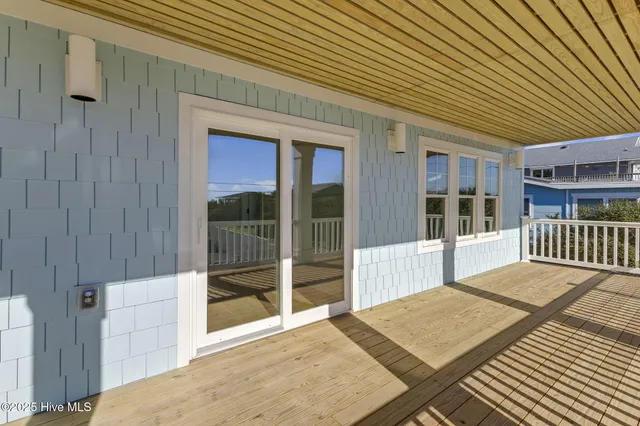 $2,050,000 | 408 South Anderson Boulevard, Topsail Beach, NC 28445