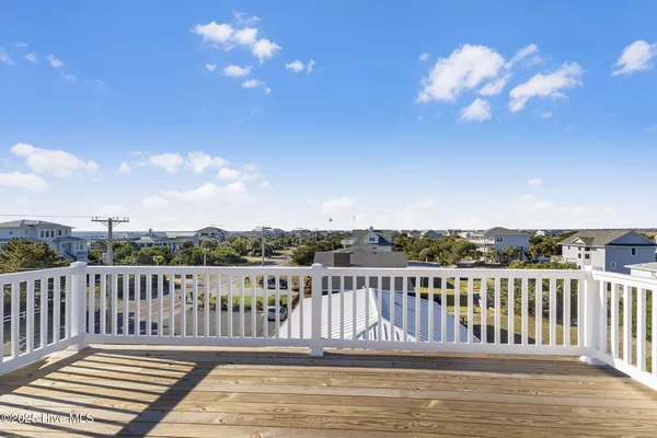 $2,050,000 | 408 South Anderson Boulevard, Topsail Beach, NC 28445