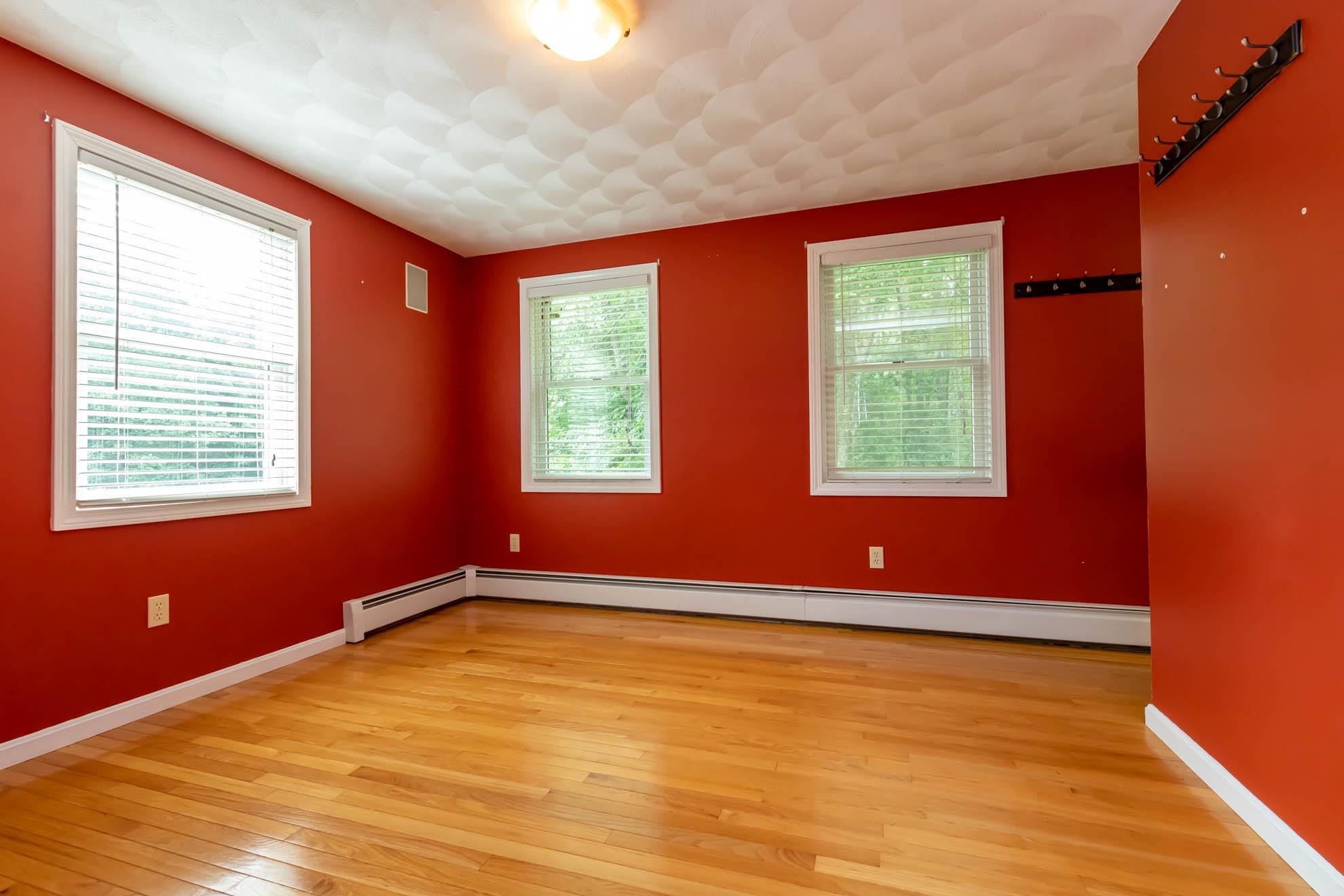 138 Londonderry Road Windham, NH 03087 - Photo 11 of 40