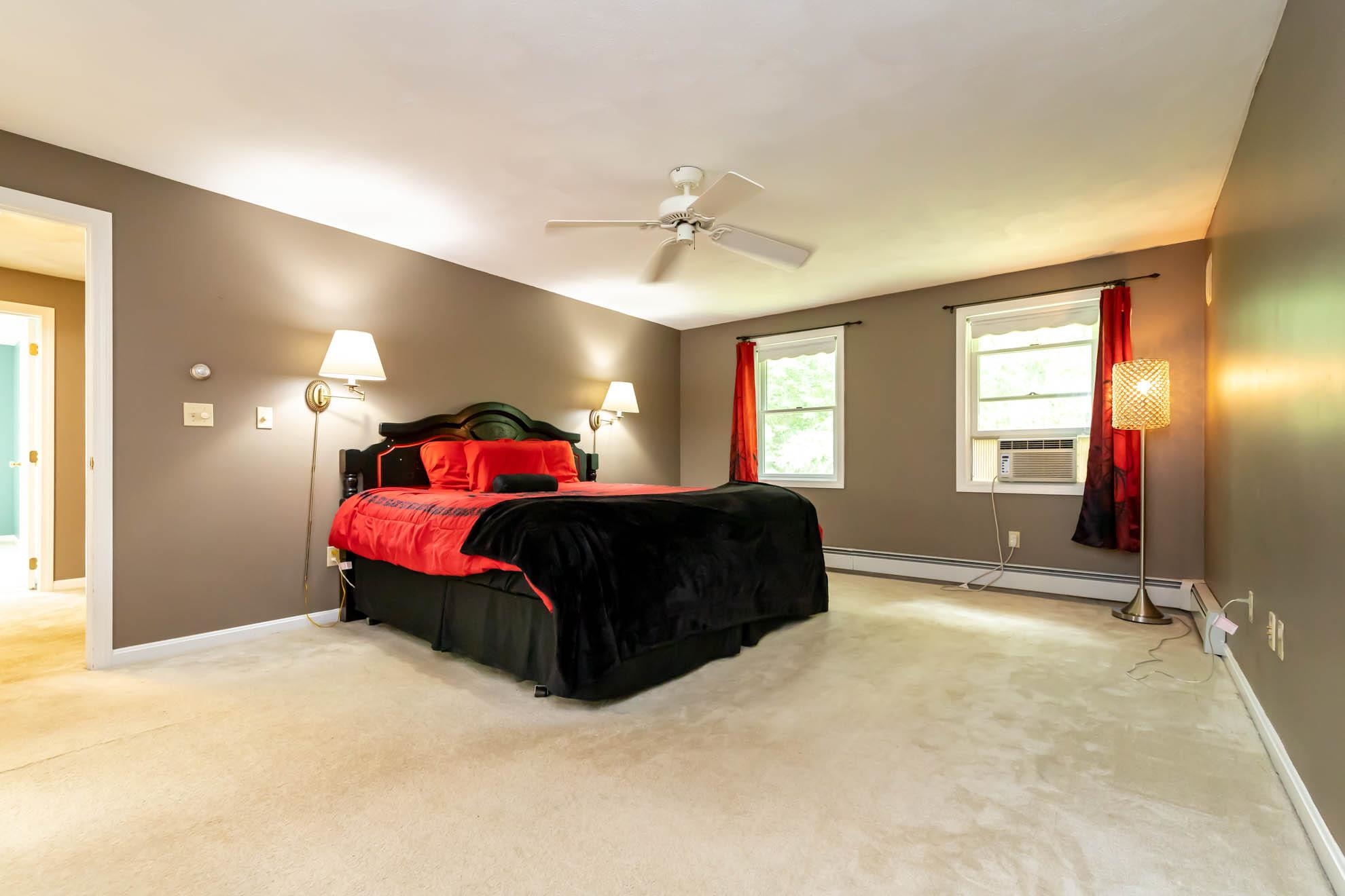 138 Londonderry Road Windham, NH 03087 - Photo 14 of 40