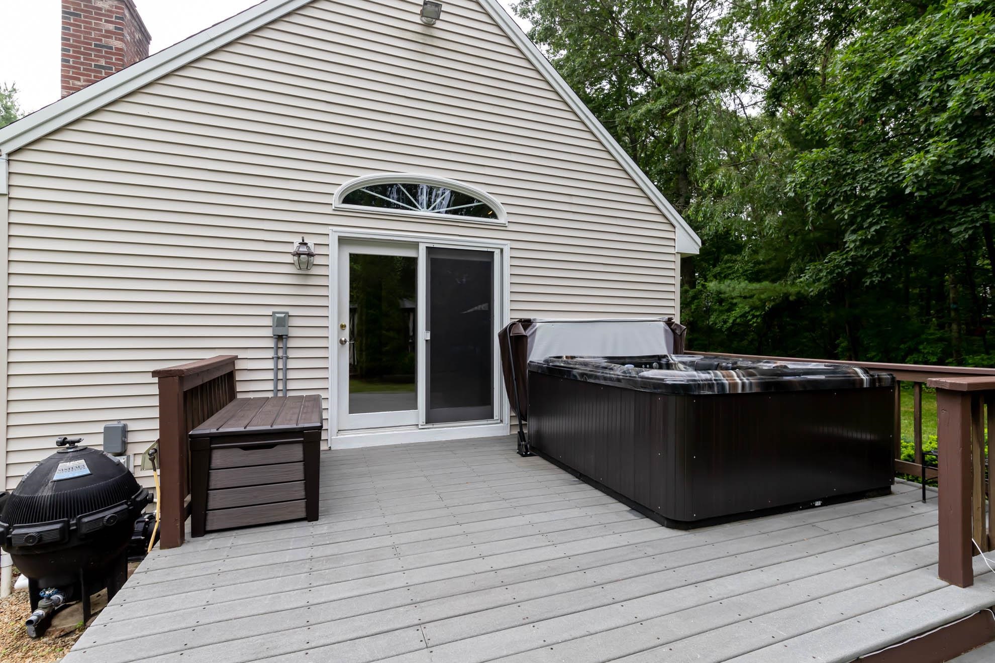 138 Londonderry Road Windham, NH 03087 - Photo 30 of 40