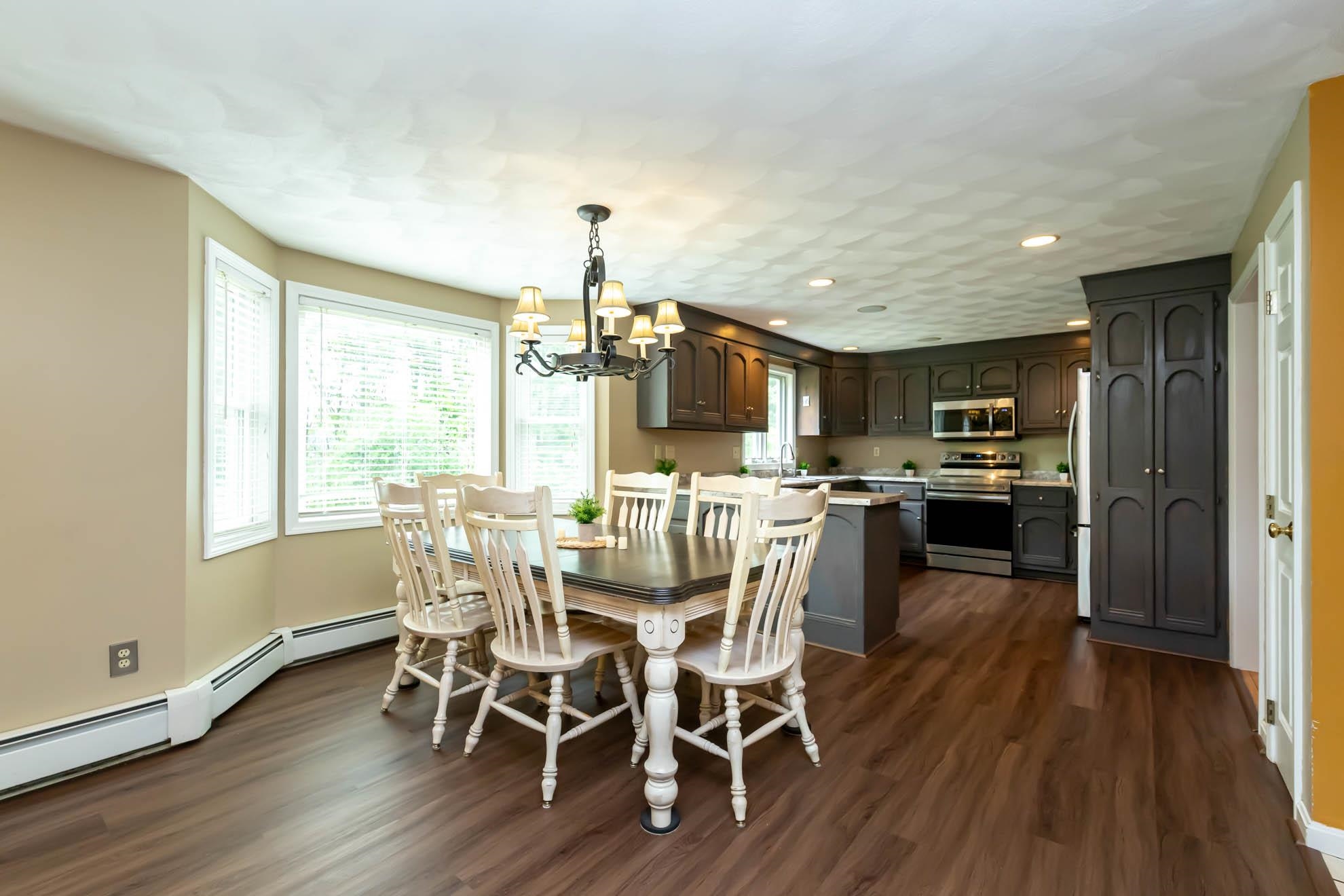 138 Londonderry Road Windham, NH 03087 - Photo 3 of 40