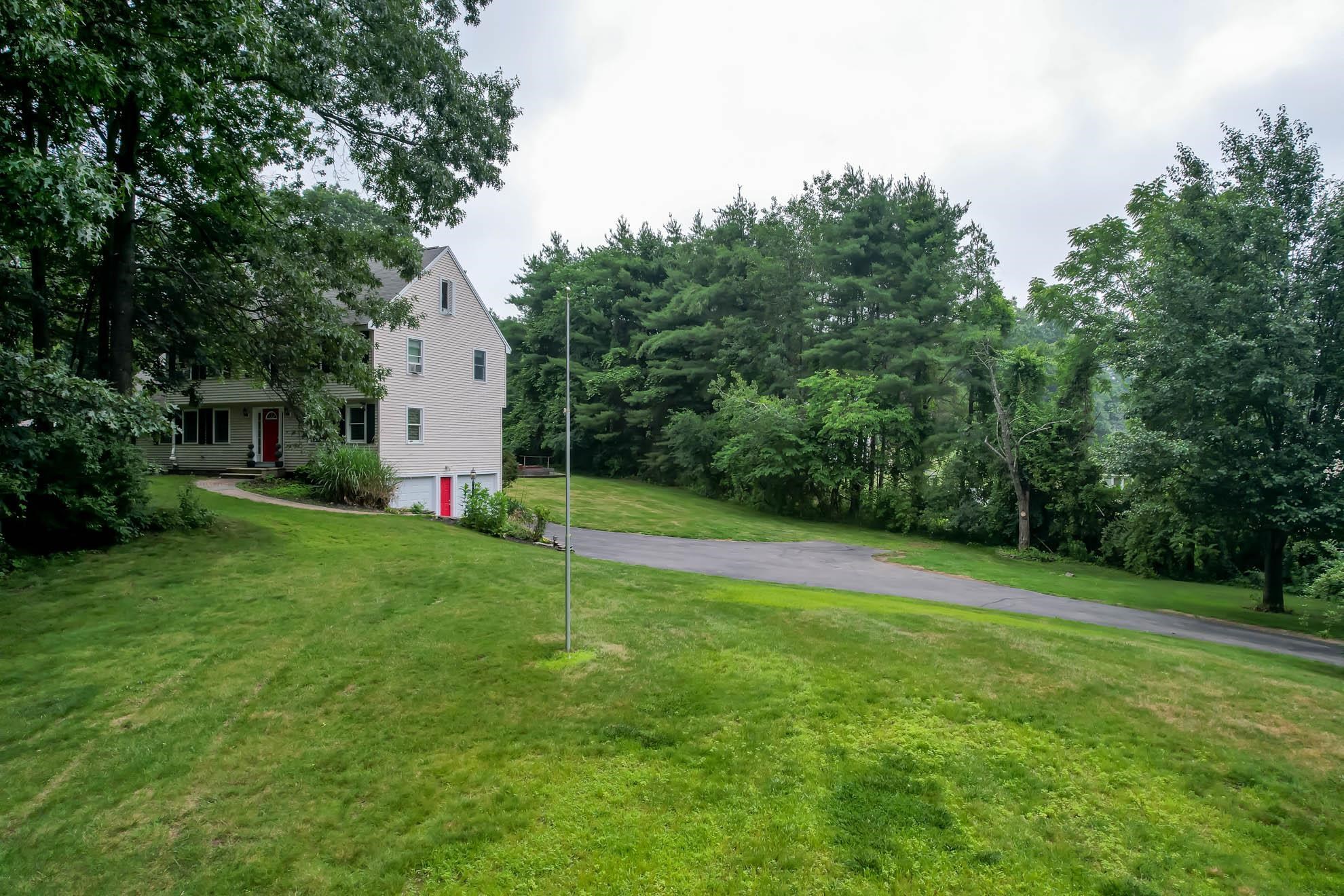 138 Londonderry Road Windham, NH 03087 - Photo 36 of 40