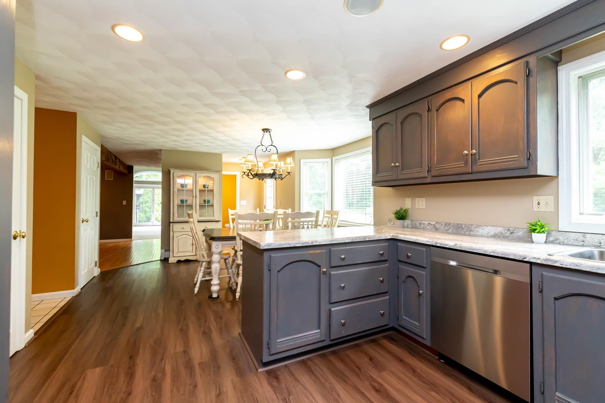 138 Londonderry Road Windham, NH 03087 - Photo 5 of 40