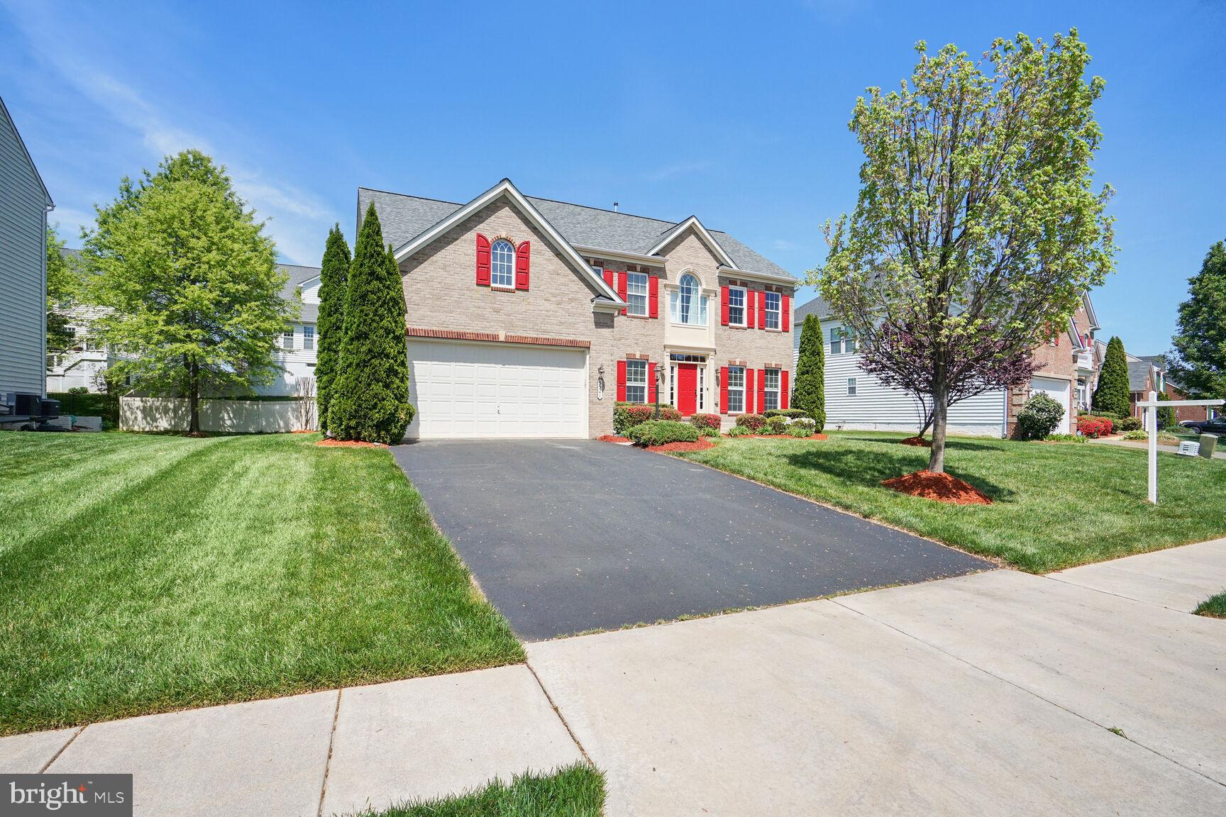 5521 Victory Loop Manassas, VA 20112 - Photo 3 of 54