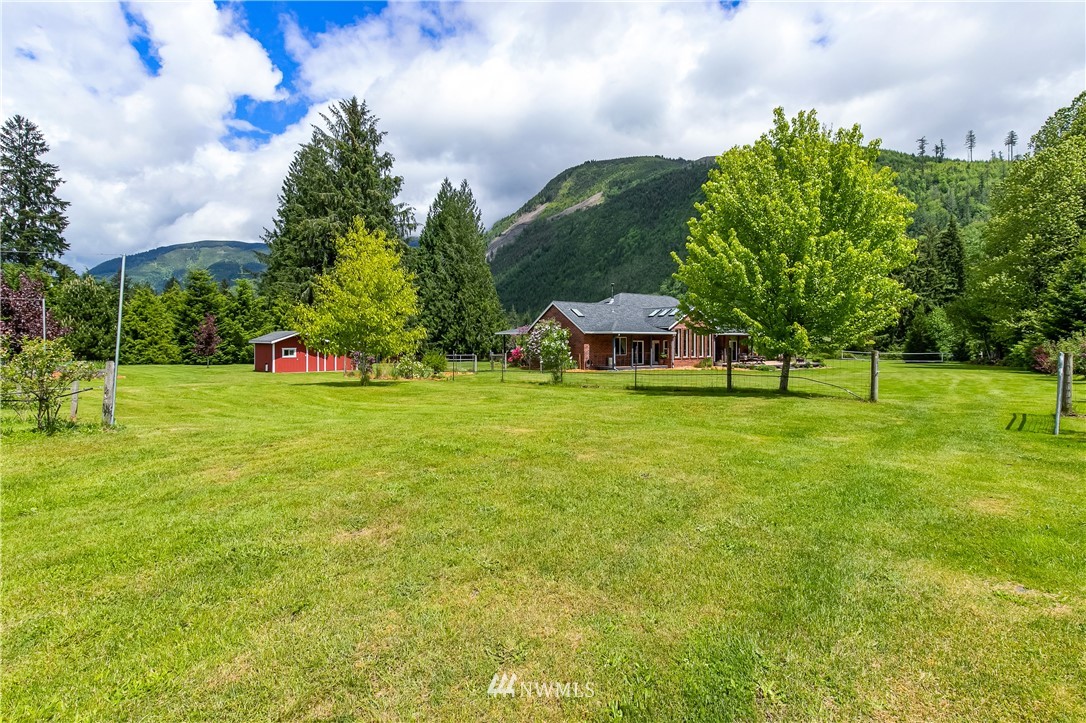 8472 Silver Lake Road Maple Falls, WA 98266 - Photo 9 of 40