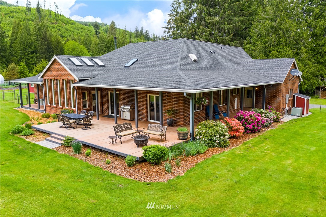 8472 Silver Lake Road Maple Falls, WA 98266 - Photo 10 of 40