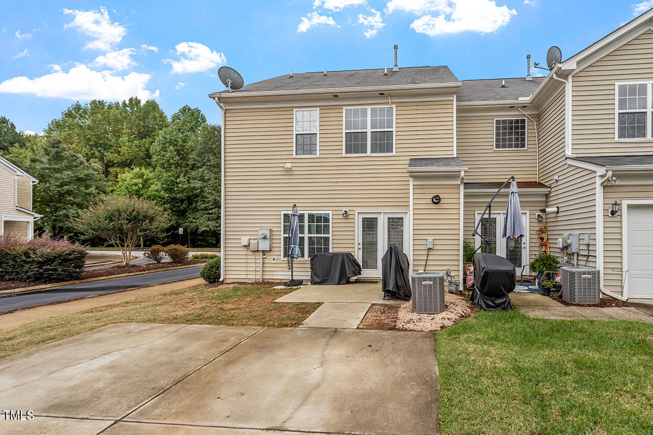 947 Ileagnes Road Raleigh, NC 27603 - Photo 32 of 35 947 Ileagnes Road