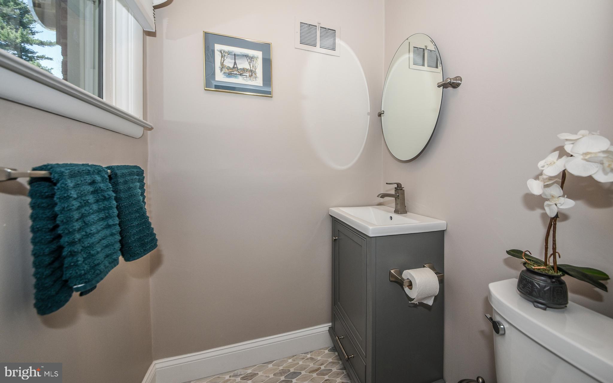 544 Hoyt Road Huntingdon Valley, PA 19006 - Photo 28 of 38