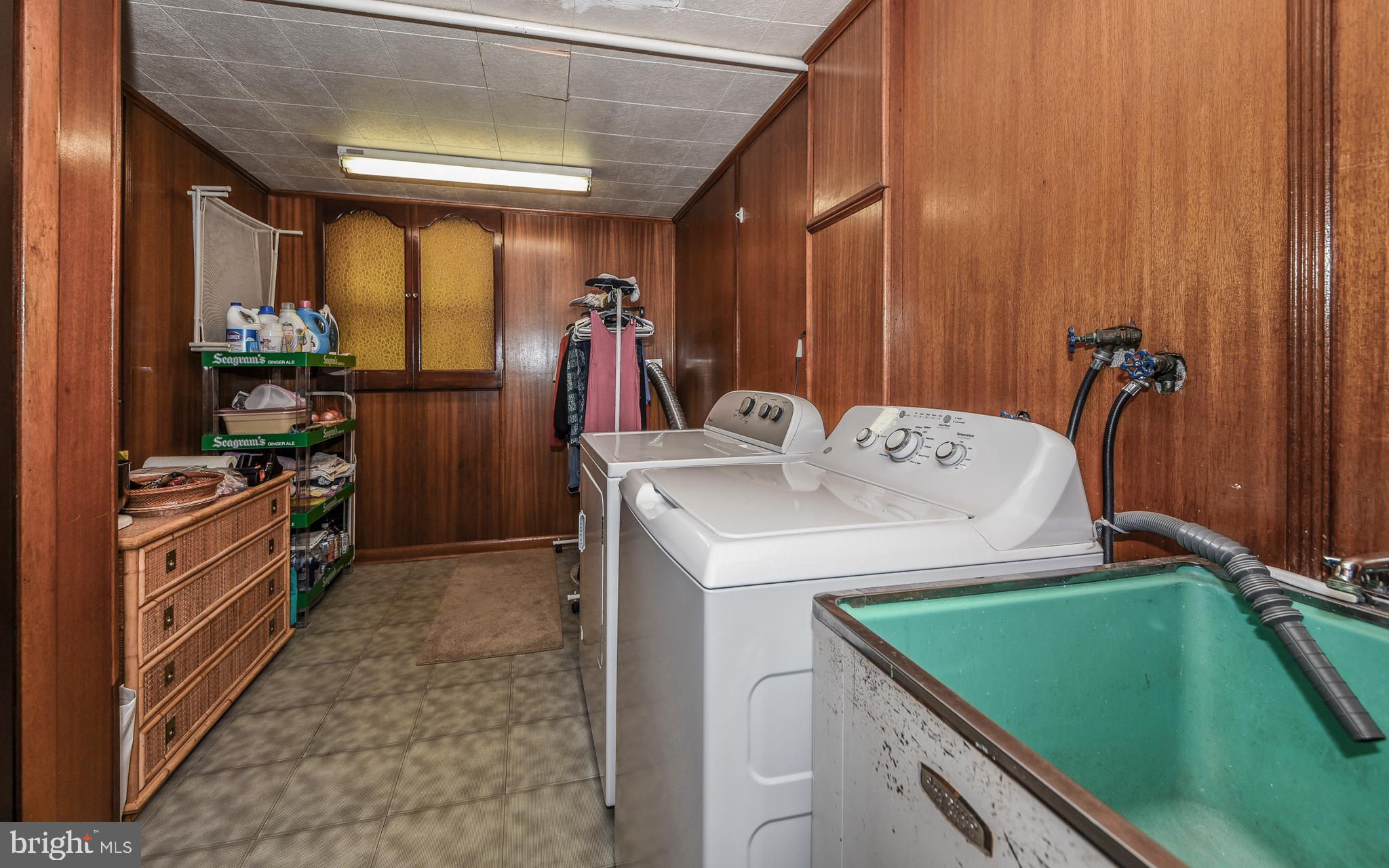 544 Hoyt Road Huntingdon Valley, PA 19006 - Photo 29 of 38