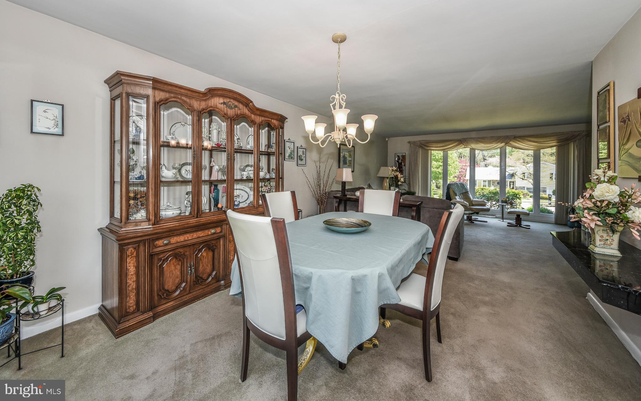 544 Hoyt Road Huntingdon Valley, PA 19006 - Photo 10 of 38