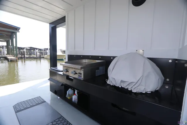 $1,485,000 | 18-19 Pirates Cove, Grand Isle, LA 70358