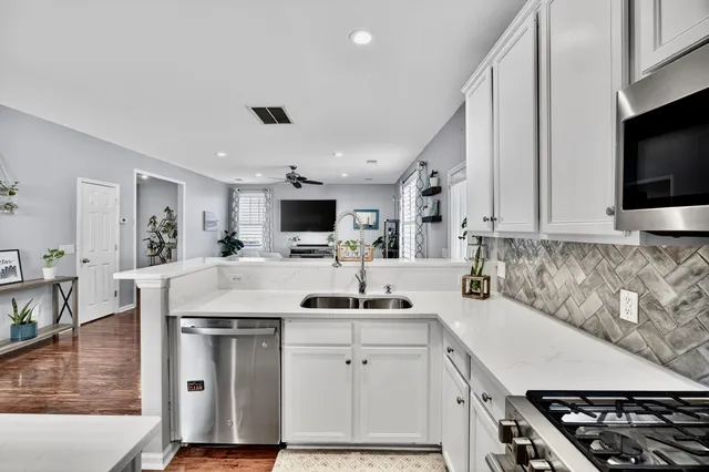 $3,900 | 3543 Franklin Tower Drive, Mount Pleasant, SC 29466