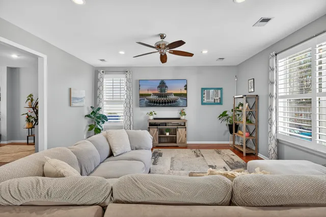 $3,900 | 3543 Franklin Tower Drive, Mount Pleasant, SC 29466