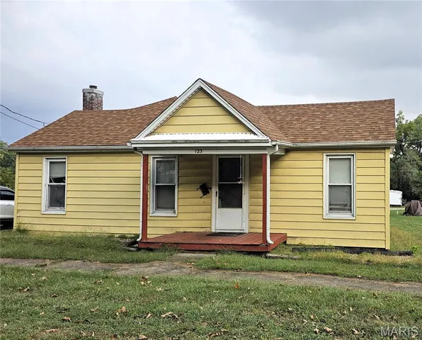 $58,500 | 123 North East Street, Hillsboro, IL 62049
