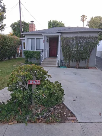 $1,099,000 | 131 South Virginia Avenue, Burbank, CA 91506