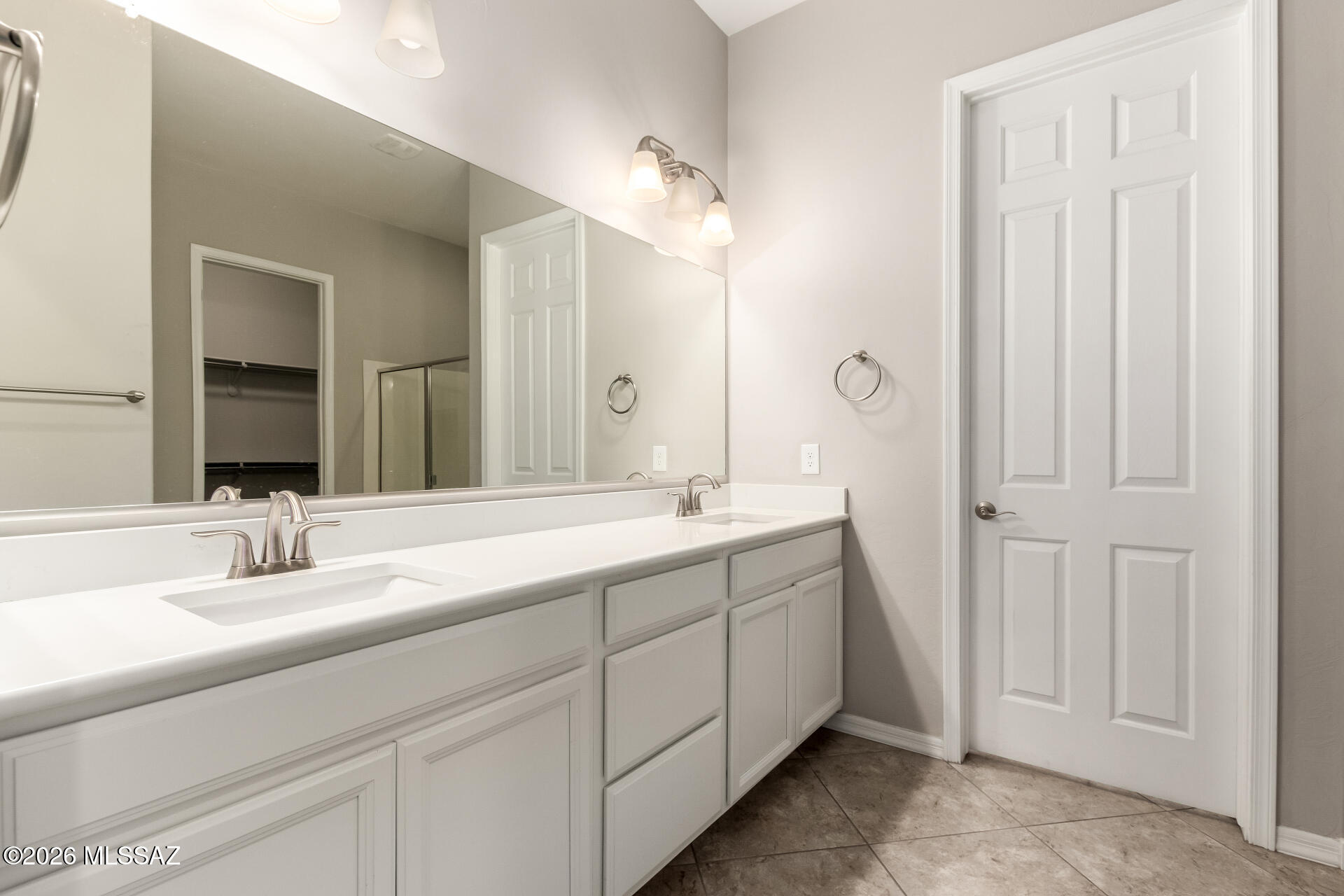 2974 South Open Range Way Tucson, AZ 85713 - Photo 15 of 27 Primary Bathroom