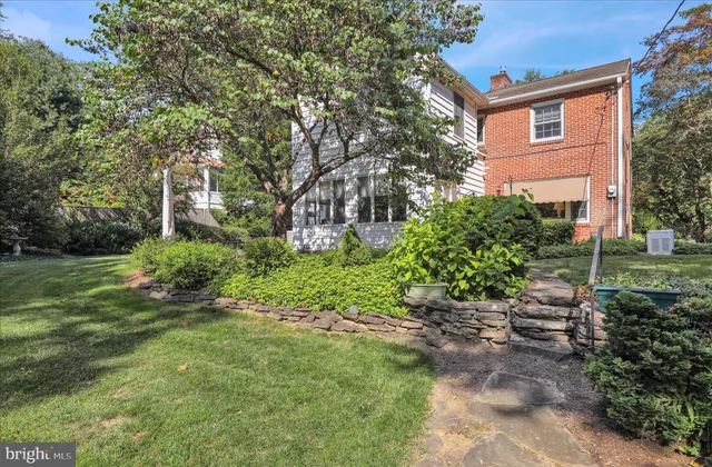 $499,900 | 62 Oak Lane, Lancaster, PA 17603