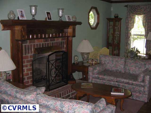 10818 Crofton Road Chester, VA 23831 - Photo 4 of 7 a view of a interior of the house