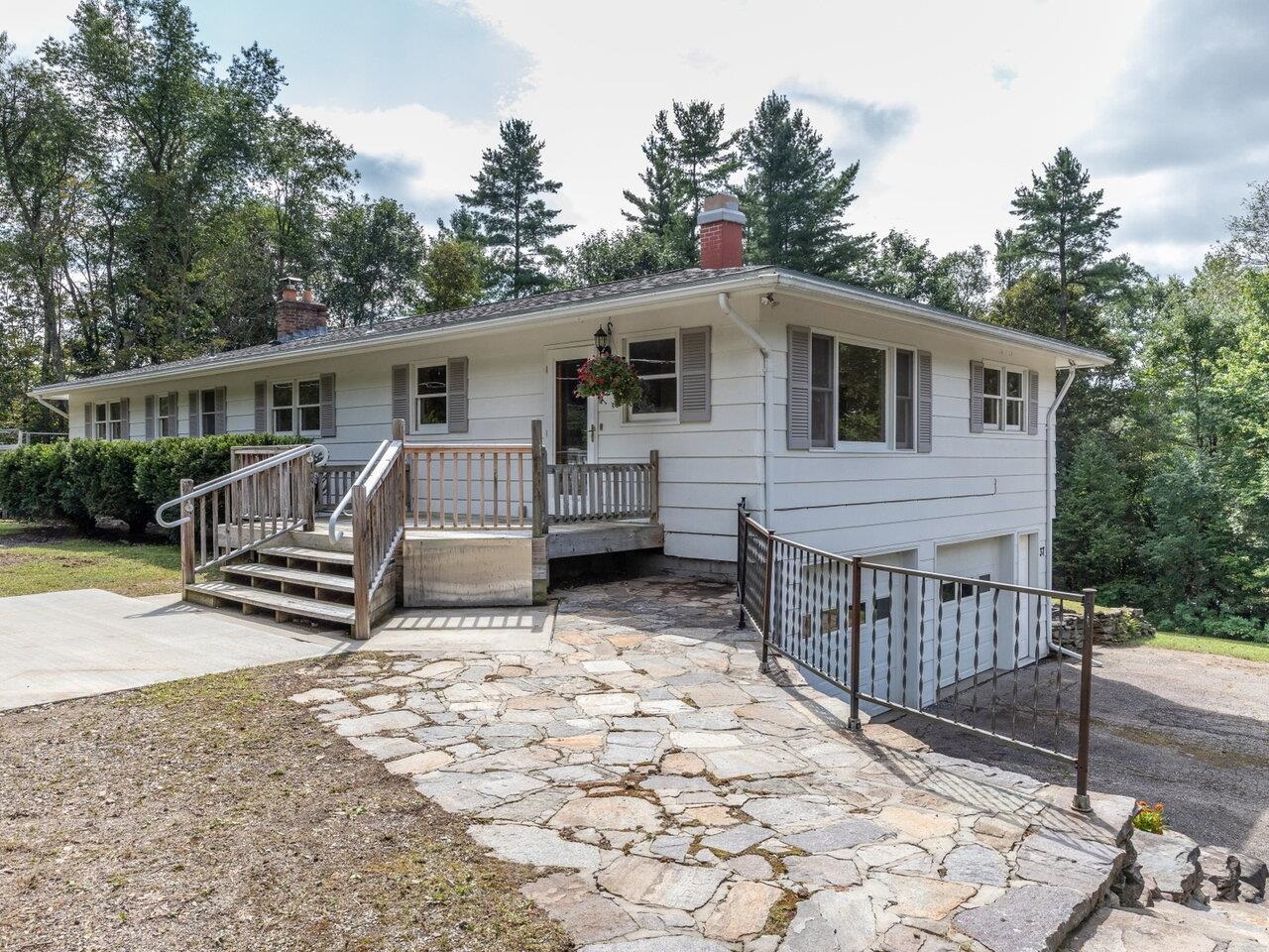 37 Skyview Drive Jericho, VT 05465 - Photo 1 of 40