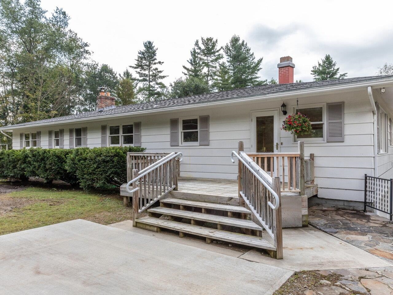 37 Skyview Drive Jericho, VT 05465 - Photo 22 of 40