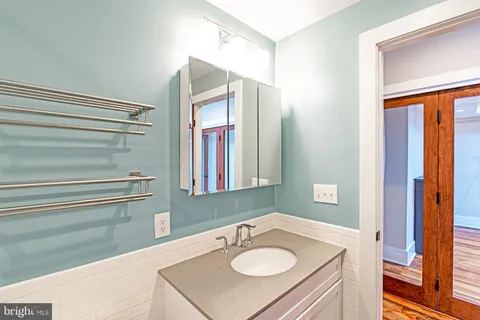 $7,995 | 325 D Street Southeast, Washington, DC 20003
