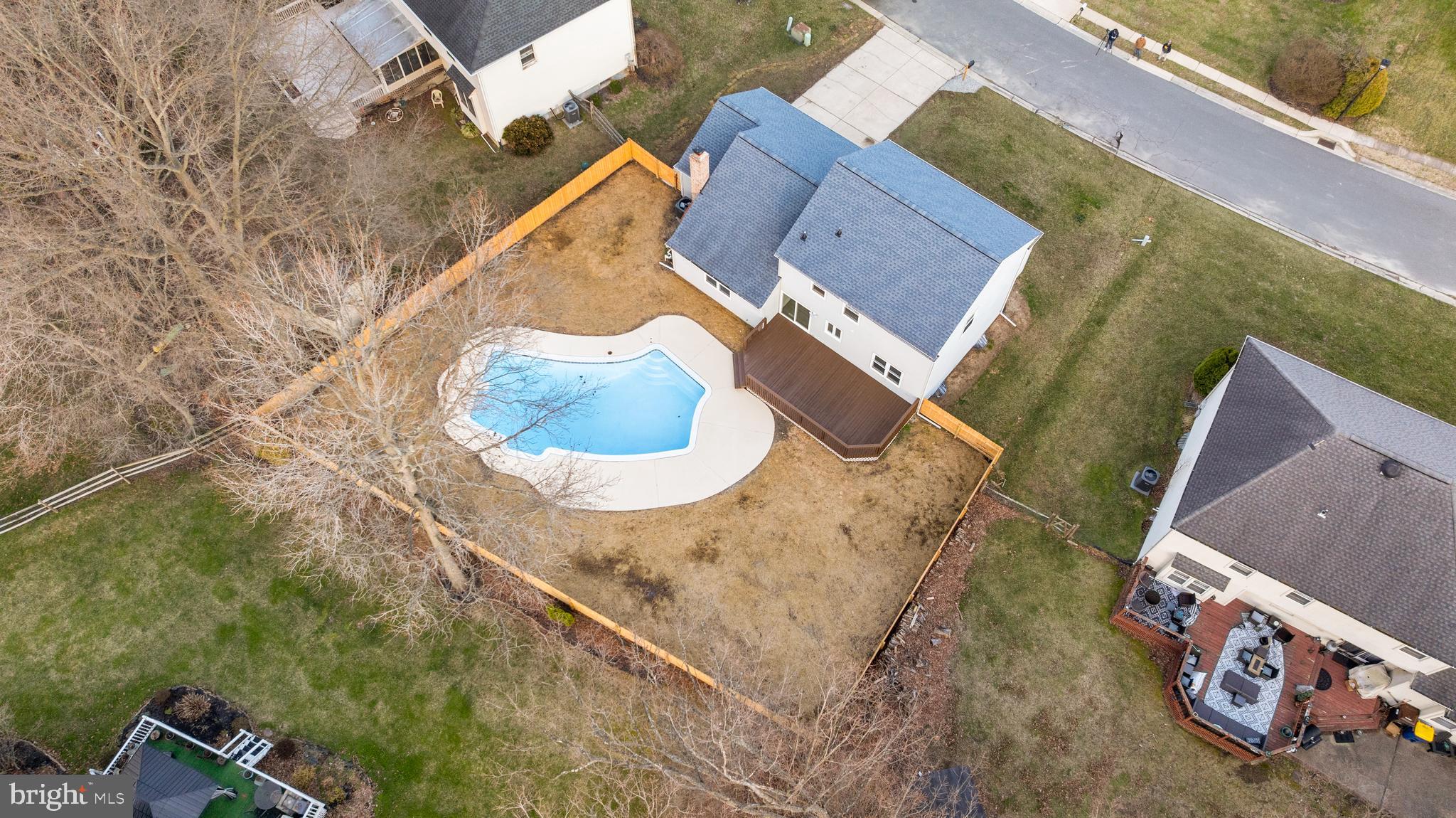 210 West Silver Fox Road Newark, DE 19702 - Photo 39 of 43 an aerial view of a house with a yard