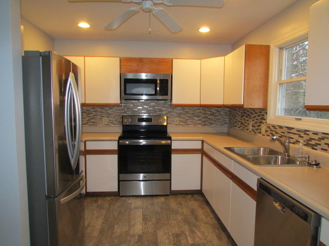 473 Ridgeview Circle East Springfield, OH 45504 - Photo 7 of 19 Gallery Image 7