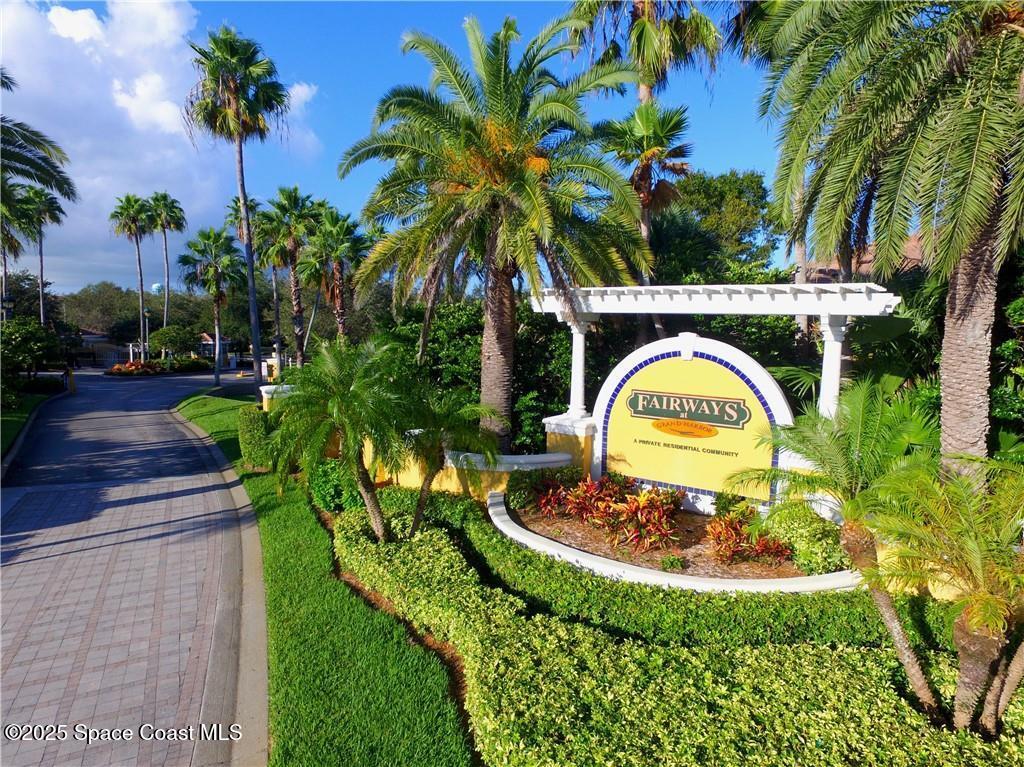 Undisclosed Address Vero Beach, FL 32967 - Photo 33 of 34 a view of a house with a swimming pool