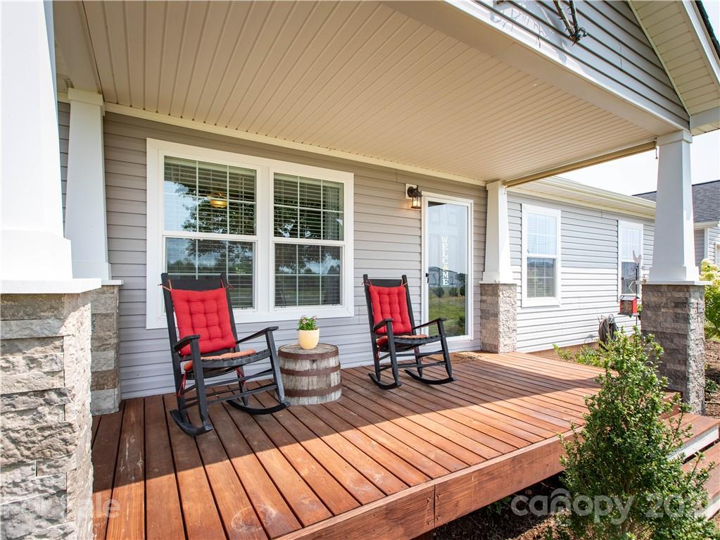 355 Misty Road Harmony, NC 28634 - Photo 4 of 40 Gallery Image 4