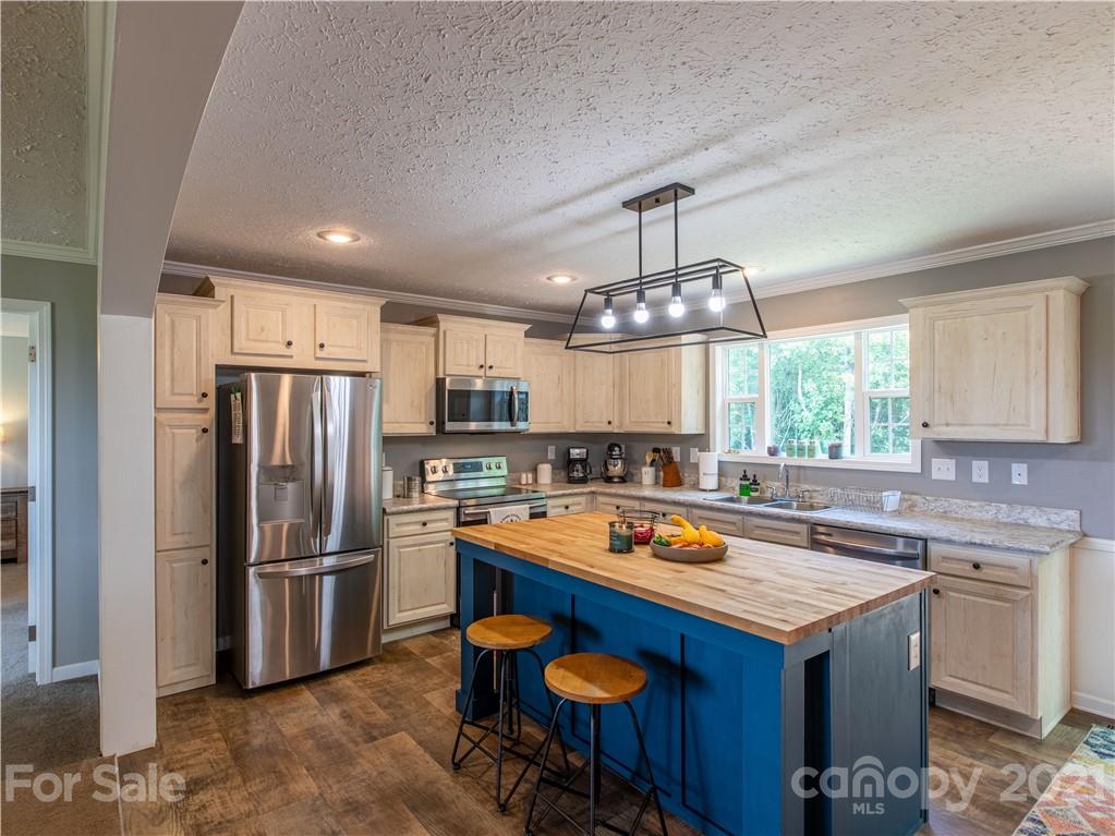 355 Misty Road Harmony, NC 28634 - Photo 8 of 40 Gallery Image 8