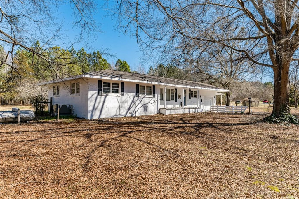 201 Wire Road Thomson, GA 30824 - Photo 3 of 54
